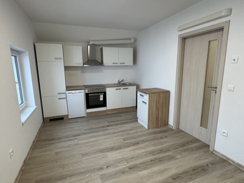 Pronájem bytu 1+kk v osobním vlastnictví 32 m², Kladno