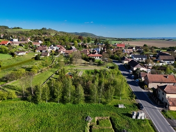 Prodej pozemku 3754 m², Podhořany u Ronova