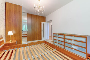 Prodej bytu 4+1 v osobním vlastnictví 124 m², Praha 5 - Smíchov