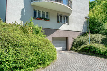 Prodej bytu 4+1 v osobním vlastnictví 124 m², Praha 5 - Smíchov