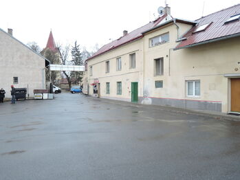 Pronájem obchodních prostor 420 m², Hostivice