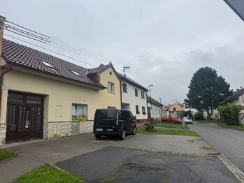 Prodej domu 450 m², Roštění