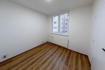 +420 604 191 744 I denisa.myslivcova@re-max.cz - Prodej bytu 3+1 v osobním vlastnictví 67 m², Ostrava