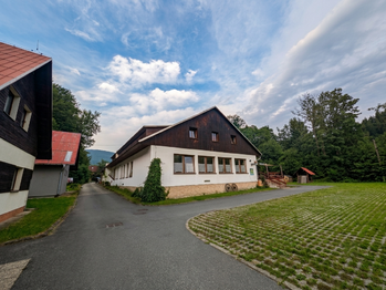 Prodej ubytovacího zařízení 1000 m², Morávka
