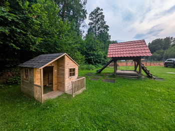 Prodej ubytovacího zařízení 1000 m², Morávka