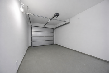 Garáž - Prodej domu 280 m², Jílové u Prahy