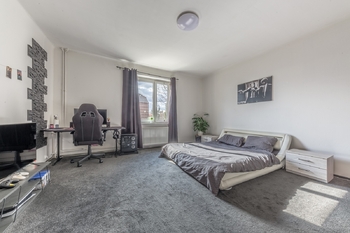 Ložnice 1.patro - Prodej domu 246 m², Praha 9 - Kyje