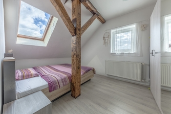 Ložnice 2.patro - Prodej domu 246 m², Praha 9 - Kyje