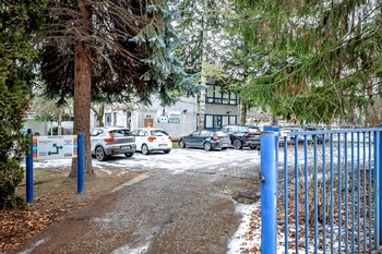 základní a mateřská škola Basic - Prodej bytu 3+kk v osobním vlastnictví 75 m², Praha 9 - Prosek