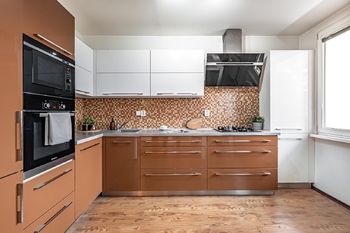 kuchyňská linka - Prodej bytu 3+kk v osobním vlastnictví 75 m², Praha 9 - Prosek