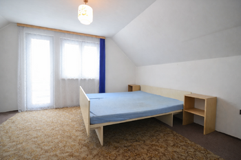 Prodej domu 120 m², Dobrovíz