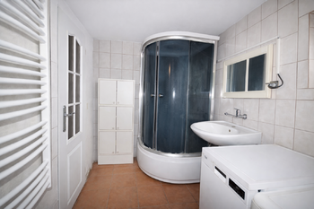 Prodej domu 120 m², Dobrovíz