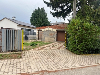 Prodej domu 120 m², Dobrovíz