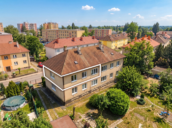 Pohled_ze_zadu - Prodej bytu 3+1 v osobním vlastnictví 79 m², Vyškov