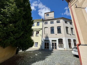 Prodej nájemního domu 800 m², Lipník nad Bečvou