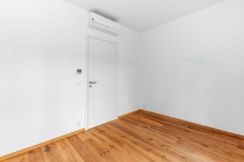 ve všech místnostech je klimatizace a podlahové vytápění - Pronájem bytu 5+kk v osobním vlastnictví 130 m², Praha 6 - Bubeneč