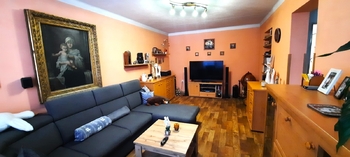 obývací pokoj - Prodej bytu 4+1 v osobním vlastnictví 116 m², Slavonice