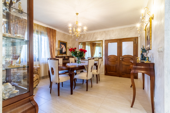 Prodej domu 354 m², Praha 10 - Benice