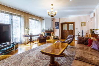 Prodej domu 354 m², Praha 10 - Benice
