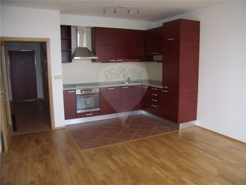 kuch kout - Pronájem bytu 2+kk v osobním vlastnictví 58 m², Praha 5 - Stodůlky