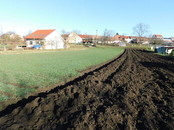 Prodej pozemku 842 m², Prace