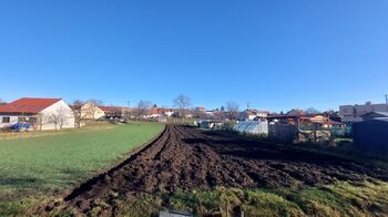Prodej pozemku 842 m², Prace