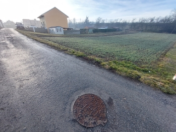 Prodej pozemku 842 m², Prace