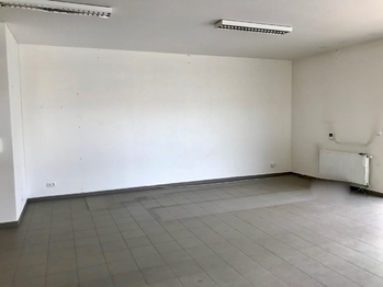 Velký - Prodej obchodních prostor 48 m², Mukařov