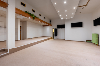 Pronájem obchodních prostor 220 m², Praha 4 - Chodov