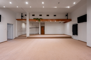 Pronájem obchodních prostor 220 m², Praha 4 - Chodov