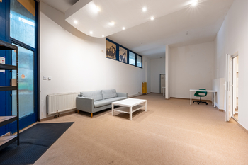 Pronájem obchodních prostor 220 m², Praha 4 - Chodov