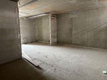 Pronájem obchodních prostor 110 m², Praha 5 - Smíchov