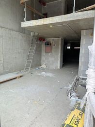 Pronájem obchodních prostor 110 m², Praha 5 - Smíchov