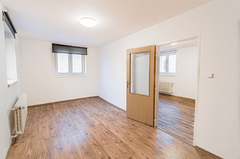 Ložnice - Pronájem bytu 2+1 v osobním vlastnictví 54 m², Jesenice