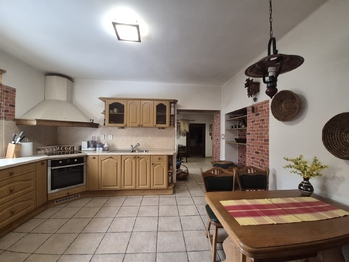 Prodej výrobních prostor 680 m², Mořkov