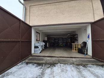 Prodej výrobních prostor 680 m², Mořkov