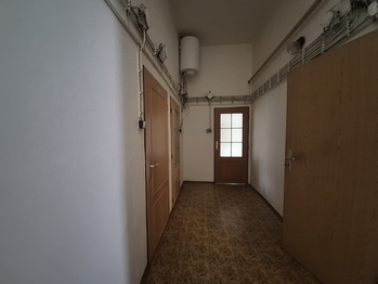 Prodej výrobních prostor 680 m², Mořkov