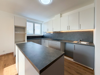 Prodej bytu 3+kk v osobním vlastnictví 93 m², Hořovice