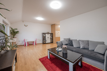 Prodej domu 146 m², Praha 8 - Libeň