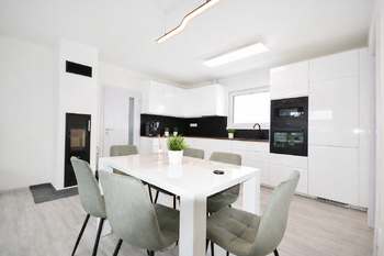 Prodej domu 61 m², Dobrovíz