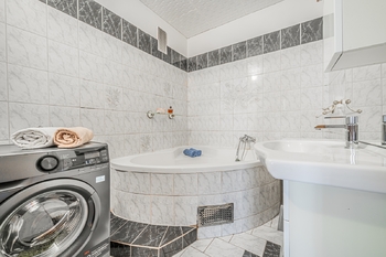 Prodej bytu 3+1 v osobním vlastnictví 68 m², Neratovice