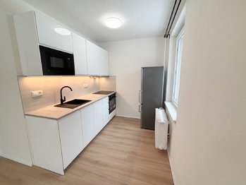 Pronájem bytu 2+kk v osobním vlastnictví 40 m², Praha 4 - Michle