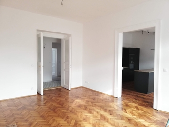 Prodej bytu 3+1 v osobním vlastnictví 101 m², Praha 5 - Smíchov