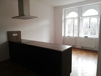 Prodej bytu 3+1 v osobním vlastnictví 101 m², Praha 5 - Smíchov
