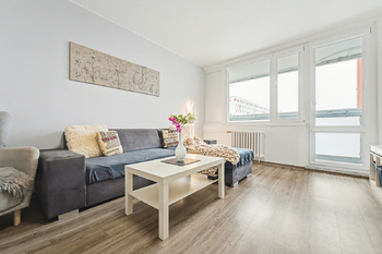 Prodej bytu 3+1 v osobním vlastnictví 79 m², Praha 10 - Petrovice