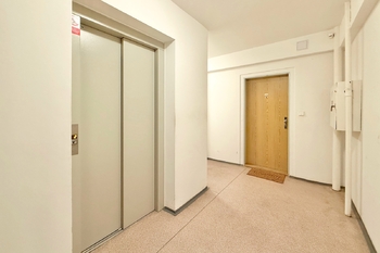 Prodej bytu 3+kk v osobním vlastnictví 69 m², Praha 5 - Stodůlky