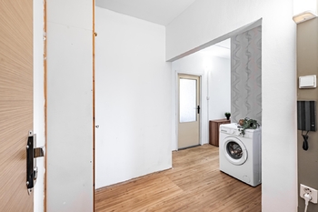 Vstup do bytu. - Prodej bytu 2+kk v osobním vlastnictví 46 m², Tábor