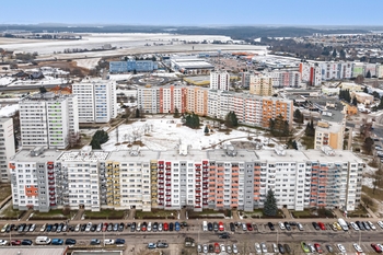 Budova. - Prodej bytu 2+kk v osobním vlastnictví 46 m², Tábor