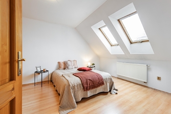Ložnice - Prodej bytu 4+1 v osobním vlastnictví 140 m², Jindřichův Hradec