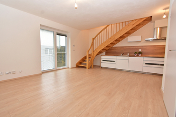 Prodej bytu 3+kk v osobním vlastnictví 76 m², Polerady